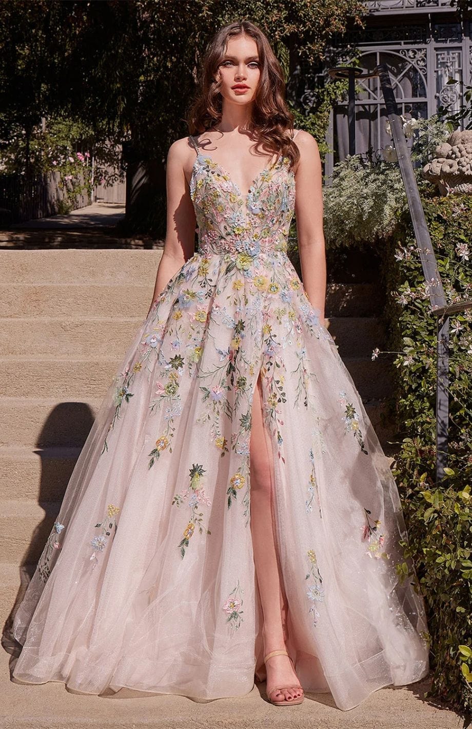 Mariage Rose Poudré Robe Asymétrique Rose Pale Manches Longues