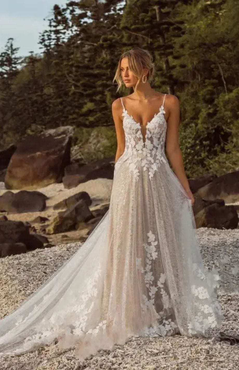 Robe De Mariée Bustier Bohème Reine Rustique - Main Image