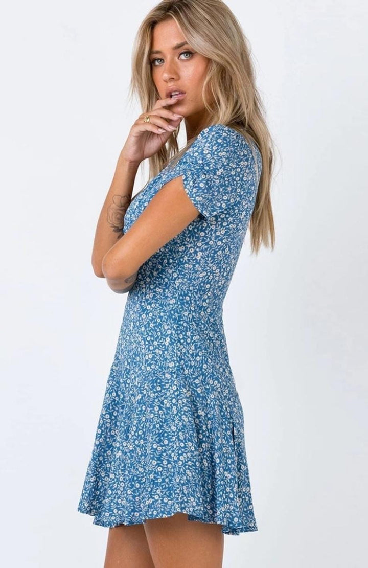 Robe Courte Champêtre Fleurs Chic Petites Manches | Reine Rustique