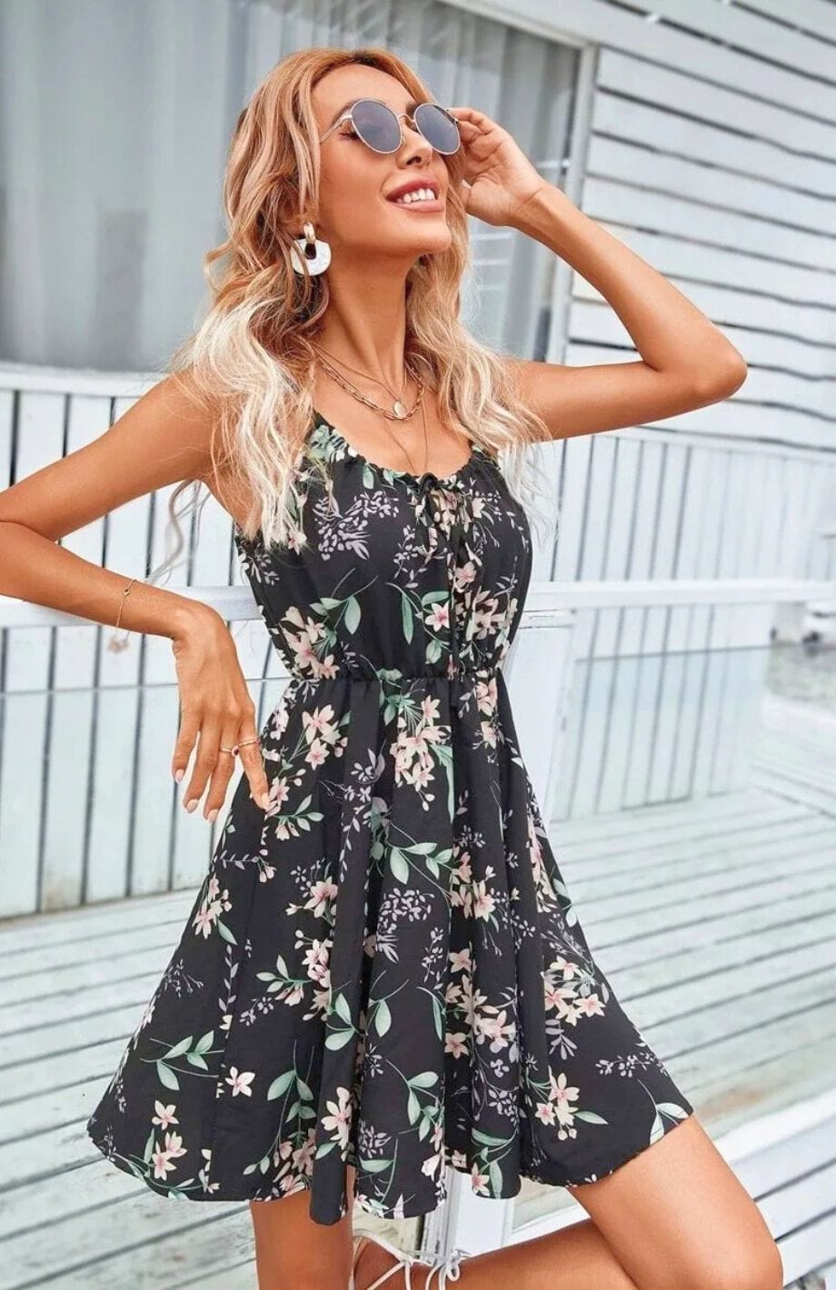 Robe Courte Motif Floral | Reine Rustique NOIR / S