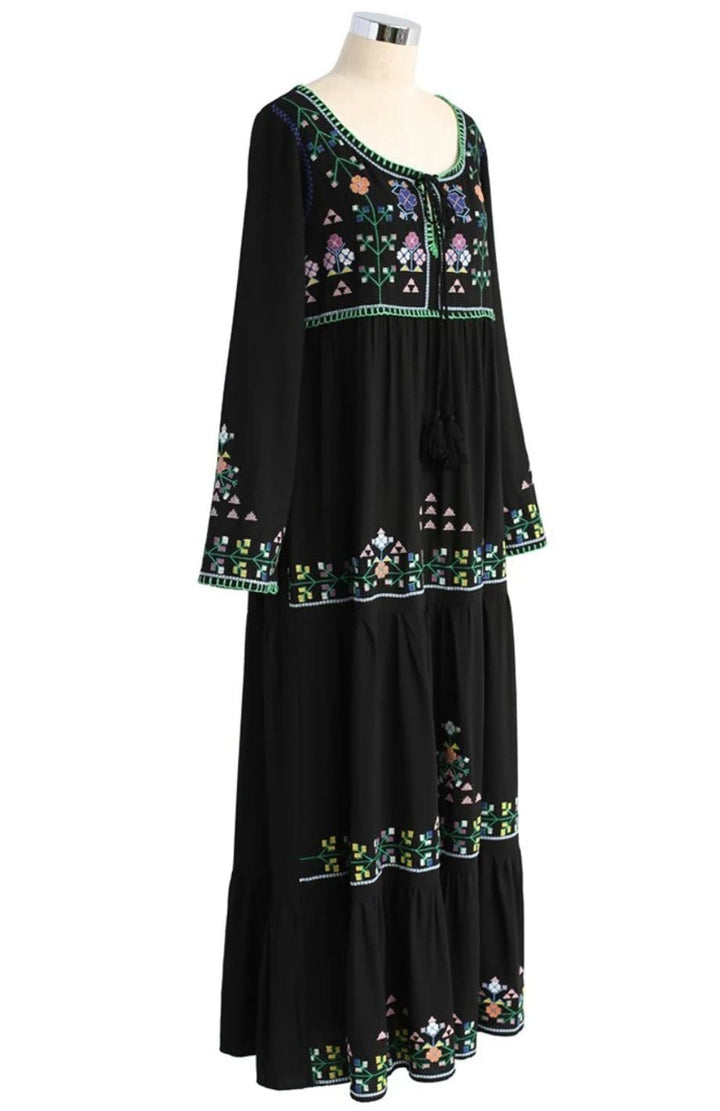 Robe Noire Bohème | Reine Rustique